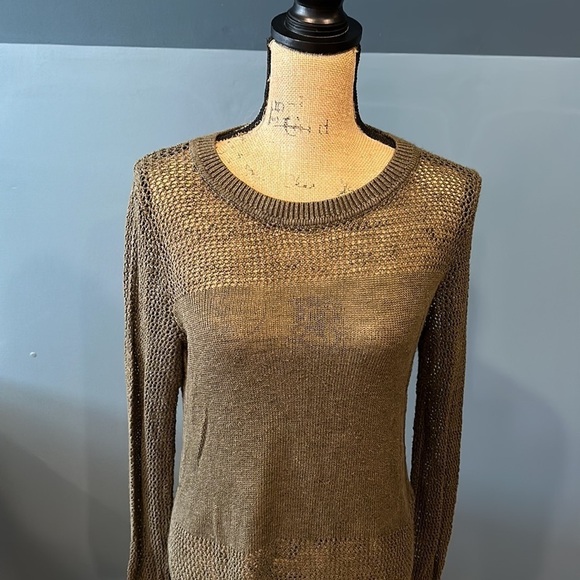 Banana Republic lightweight sweater size medium women’s - Picture 2 of 7